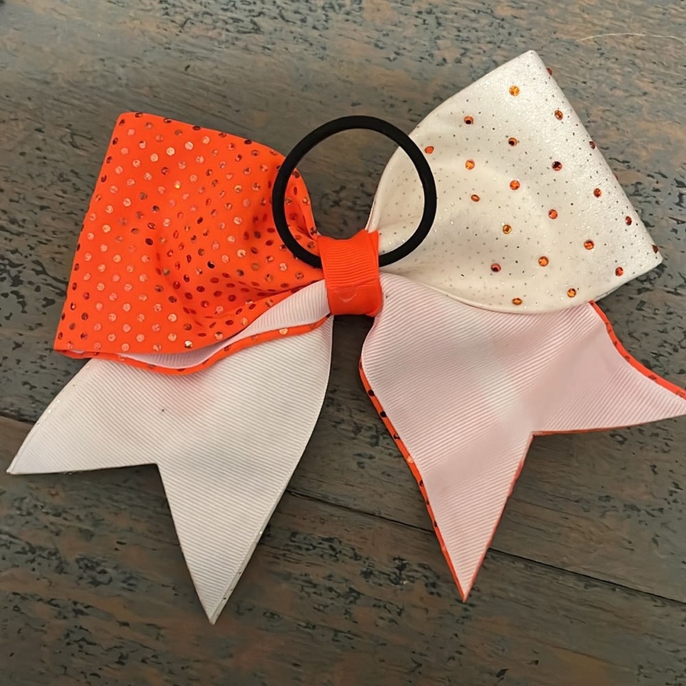 Hairbow - Picture 3 of 3